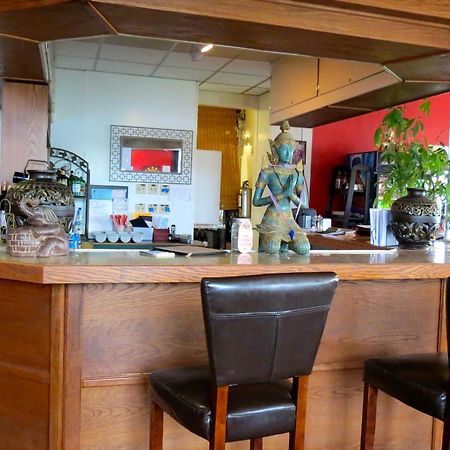 Budget Host Airport Inn 워터빌 외부 사진