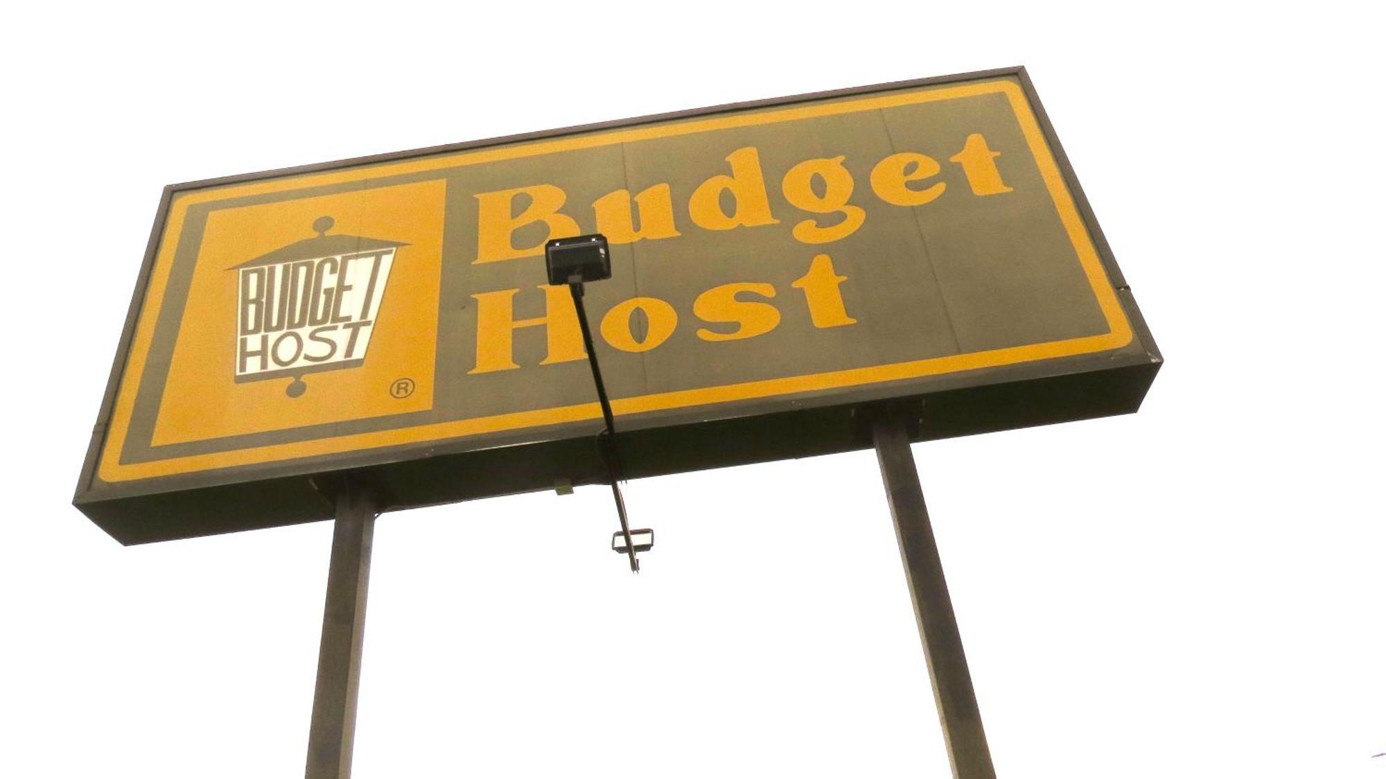 Budget Host Airport Inn 워터빌 외부 사진