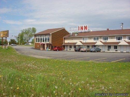 Budget Host Airport Inn 워터빌 외부 사진